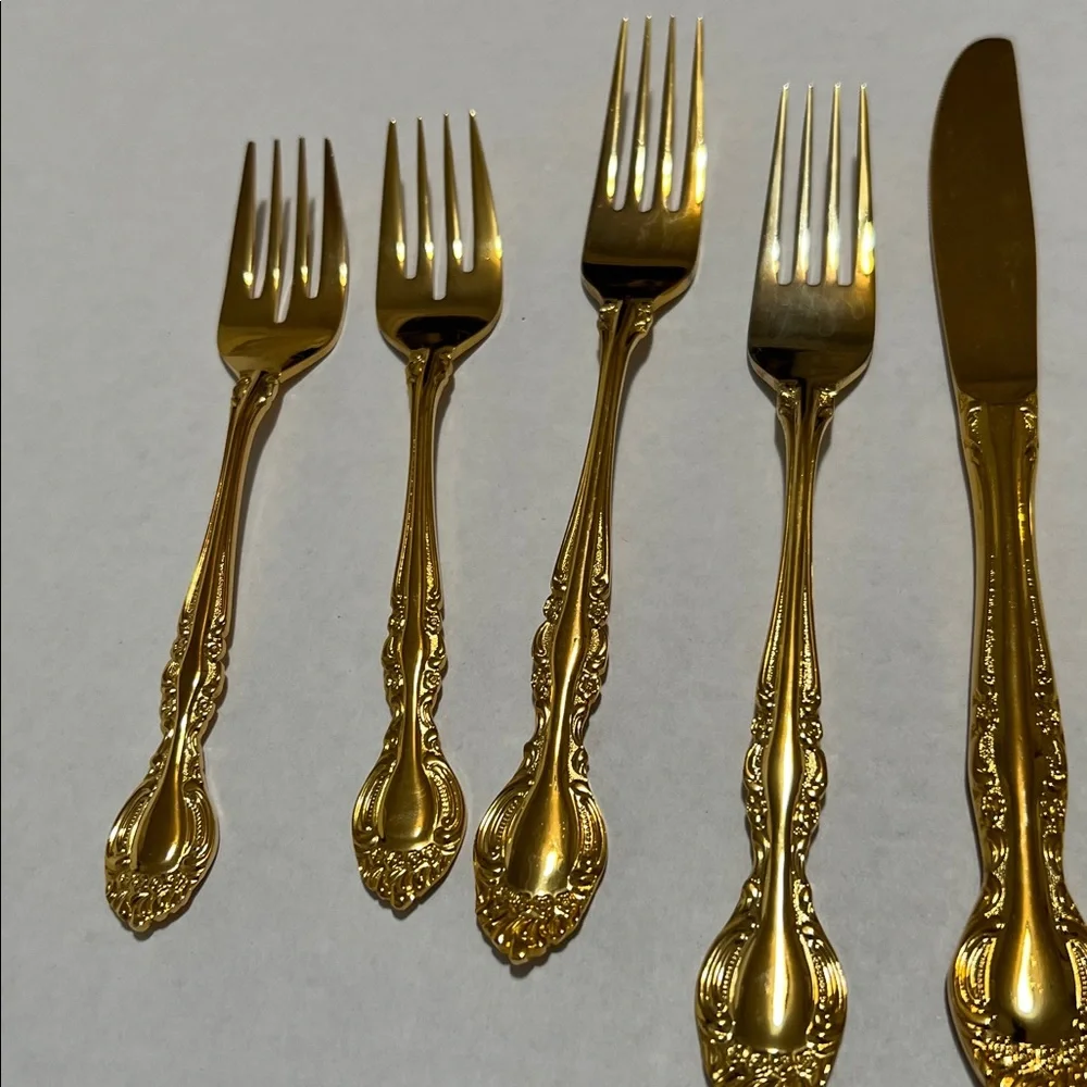 Supreme by Towle Stainless Flatware Set 8pc. Vintage